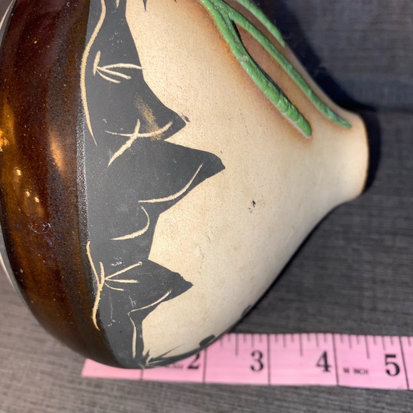 Vtg Southwest vase signed by artist on bottom - Picture 8 of 8